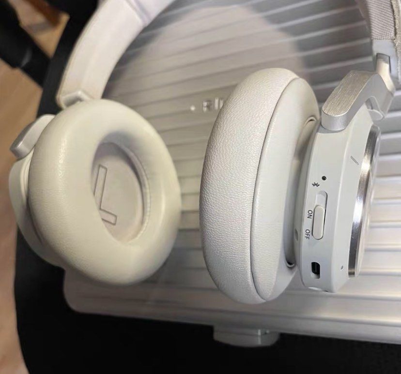 BANG & OLUFSEN Beoplay H9i RIMOWA リモワ さBang&Olufsen× RIMOWA