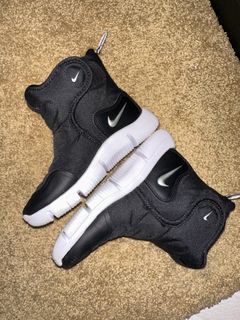 Black Nike shoes