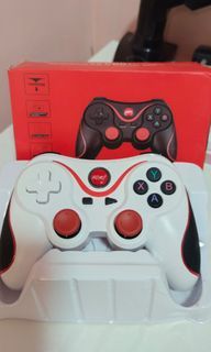 Bluetooth gaming controller