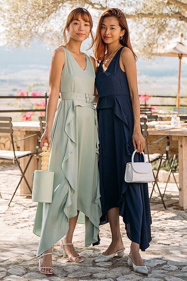 BNWT Flores Ruffled Dress in Navy, Women's Fashion, Dresses Sets