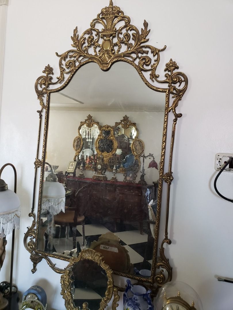 Brass Console table and Mirror (Category: Tables & Sets) located in Mandaluyong City. Submitted by cherishla (Listing ID 1299129814, Image 3). Description: Brass console table and mirror. Marbled top and intricately designed brass frames and legs. .