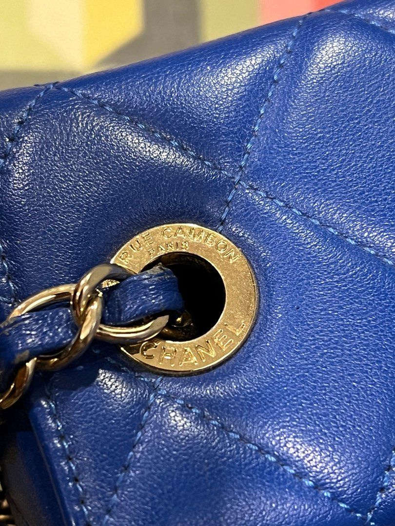 Chanel Quilted Vanity (Category: Luxury Bags & Wallets) located in Binalonan. Submitted by sheenaluxarchive (Listing ID 1299224055, Image 3). Description: rank A sign of used jackpot ka rito kaw na bahala magpa entrupy .