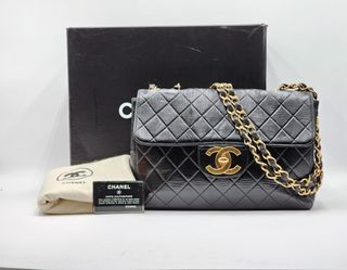 (Category: ) located in . Submitted by designercollectibles.com.au (Listing ID 1294511457, Image 1). Description: .