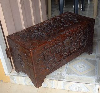CHINESE CAMPHOR WOOD CHEST