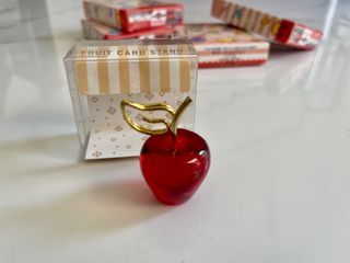 Cutie apple card clipper