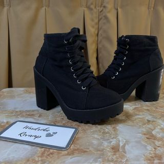 Divided H&M Chunky Platform Boots