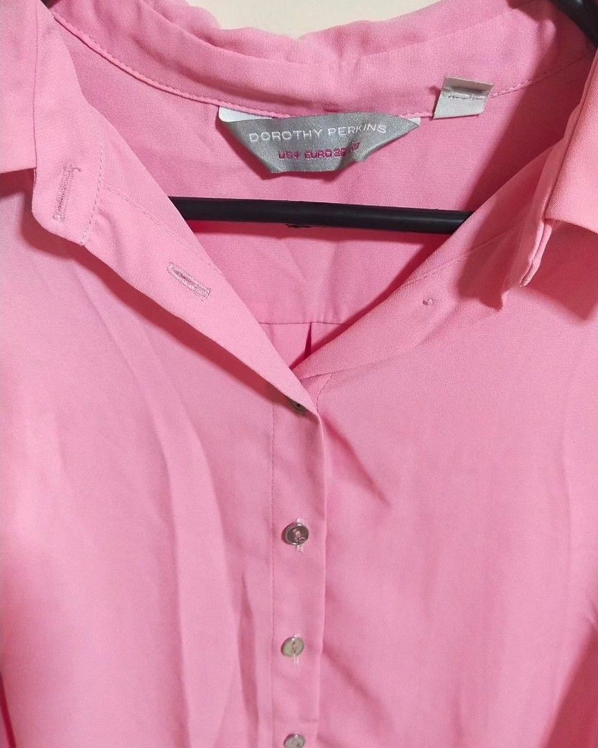 Dorothy Perkins (Category: Blouses) located in Angono. Submitted by ClosetCleanUp (Listing ID 1299210663, Image 2). Description: Dorothy Perkins Pink Long Sleeves Size: US4 EUR36.