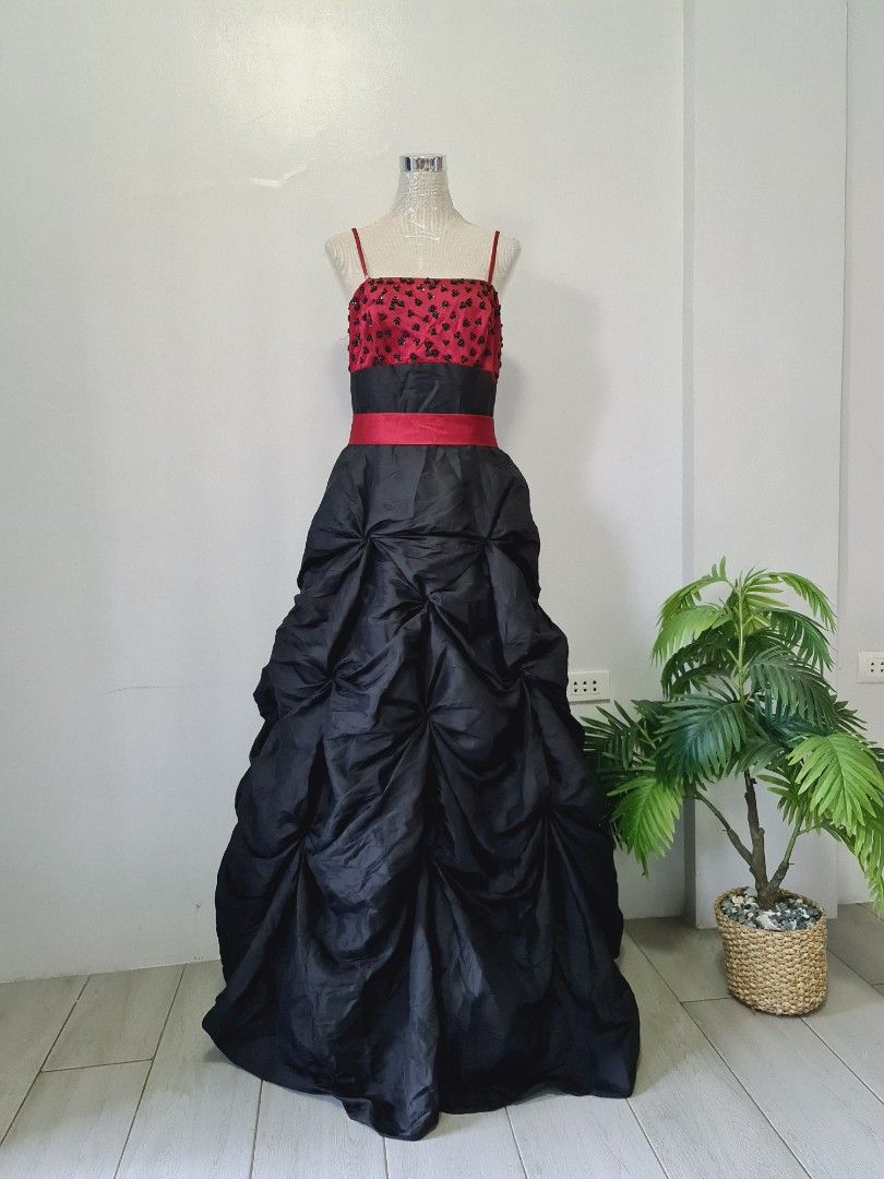 Js prom gown black online