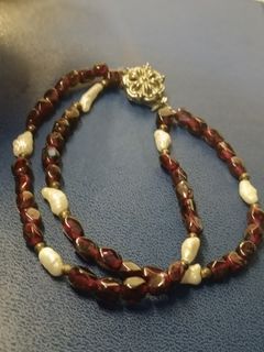 Garnet and pearl bracelet, 8inches