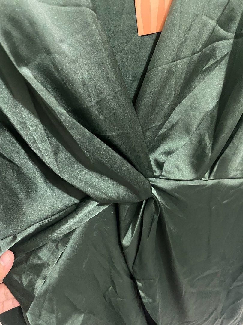 Green satin formal dress (Category: Dresses) located in Quezon City. Submitted by majmudge (Listing ID 1299268779, Image 2). Description: Shoulder 17” Chest 32-34” Arms 14” Length 33”.