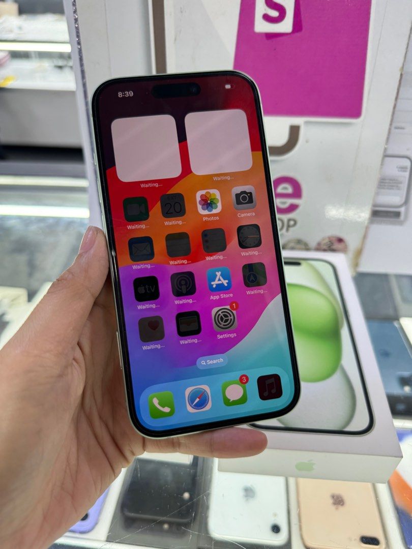 iphone 15 128gb dual sim good as new (Category: iPhone 15 Series) located in Cainta. Submitted by vine_gadget_shop (Listing ID 1299230230, Image 3). Description: iphone 15 128gb dual sim good as new hk variant complete package warranty until november 2024 pick up store greenhills shopping center we accept trade in we accepy credit card and ggives installment we do cod and door to door we ship nationwide for fast transaction call 09277368323 look 