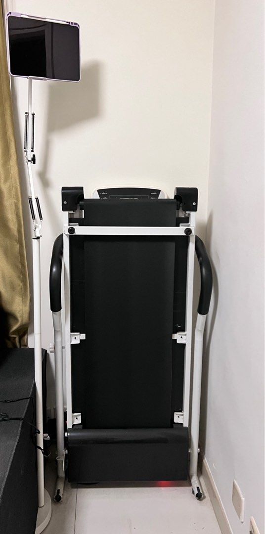 IRUN S100 Treadmill for home free iPad stand sell in a set iPad Carousell