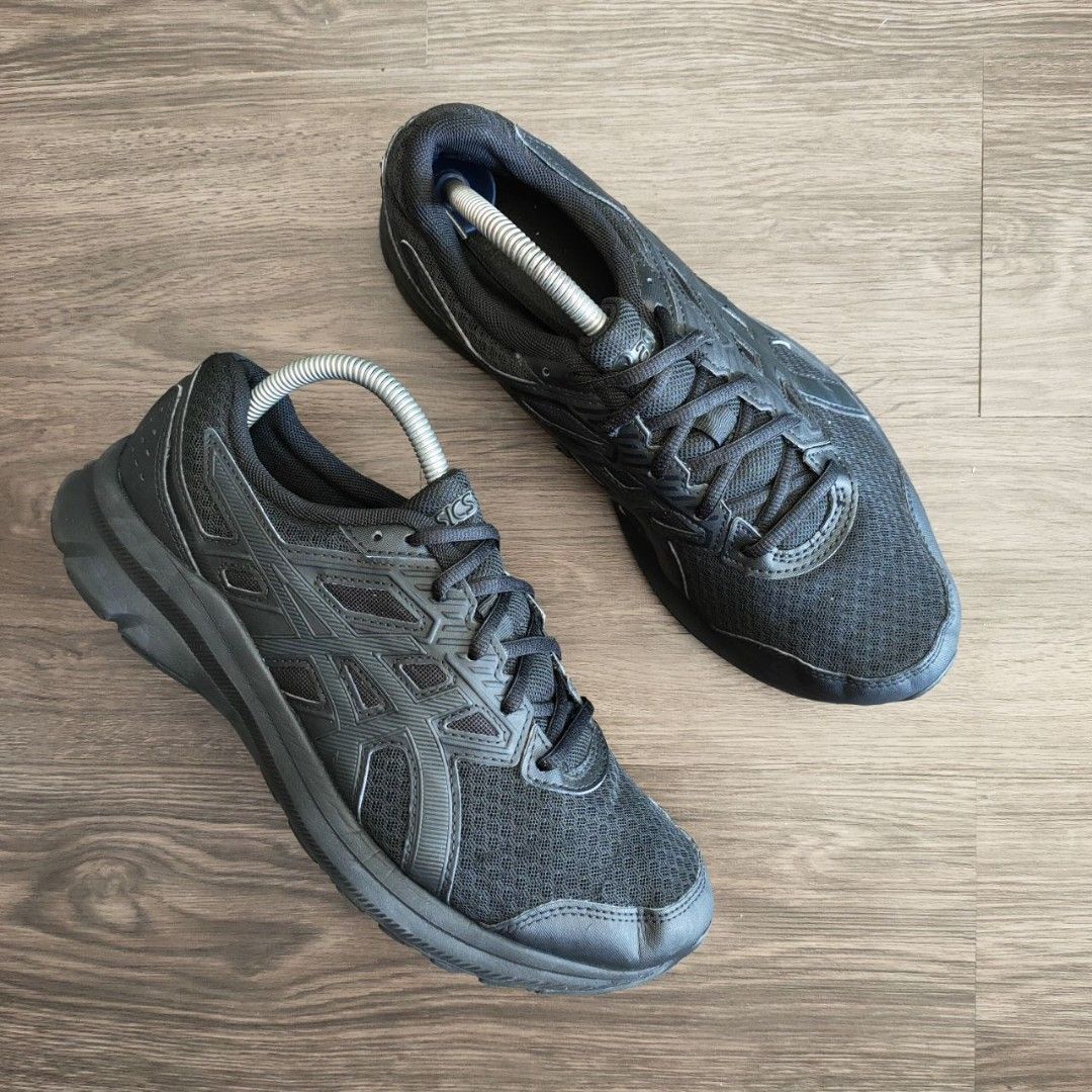 Asics skechers discount