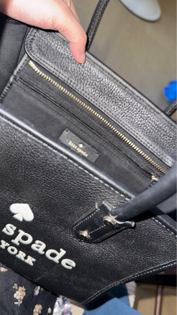 Kate Spade Ella Small Tote Bag (Category: Luxury Bags & Wallets) located in Manila. Submitted by swift.icecream23 (Listing ID 1299245348, Image 3). Description: Rfs: Decluttering bought new bags.