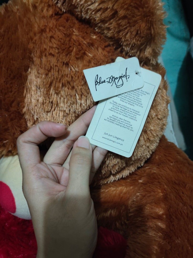 Life size Teddy Bear (Category: Plushies & Soft Toys) located in Cavite. Submitted by Clothes_Fashion.ph (Listing ID 1299237401, Image 3). Description: Nakatago lang di nagamit.