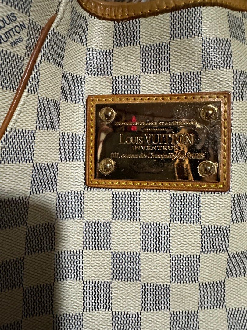 LV Galliera damier azur (Category: Luxury Bags & Wallets) located in Quezon City. Submitted by geillen3 (Listing ID 1299181525, Image 3). Description: LV louis vuitton Galliera damier azur Malinis inside Not guaranteed Please see actual pictures for more item details Please contact me thru call/sms or chat 09088203289 Payment first before shipping the item/s. Gcash or Bdo.