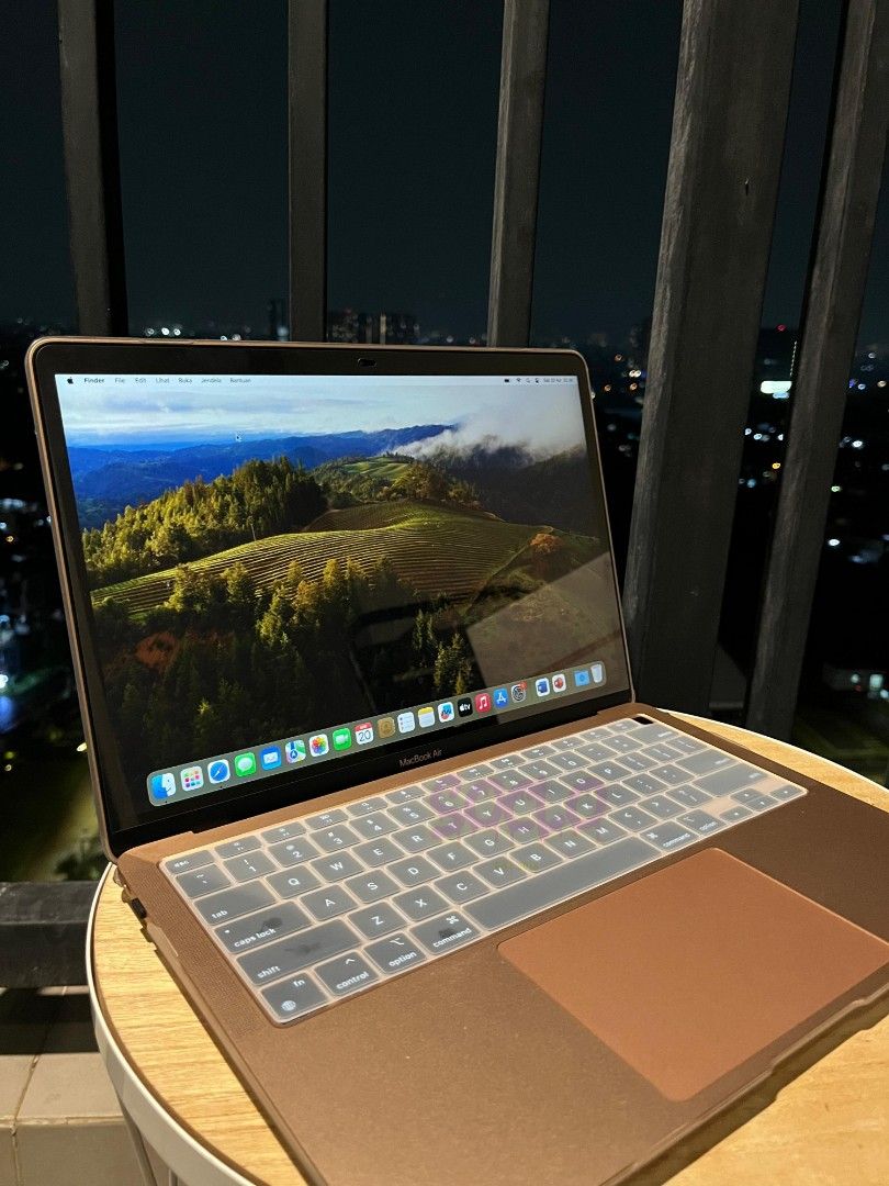 Macbook Air M1 Garansi Resmi Indonesia Ibox Digimap etc s/d tahun depan 2025, Elektronik
