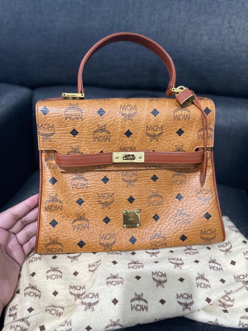 Mcm kelly shop