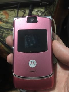 Motorola Razr v3 (Screen not working, no battery, charger)