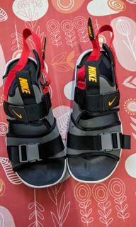 Nike Canyon sandal authentic