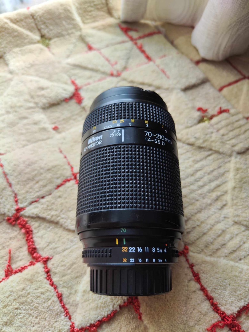 Nikon Nikkor AF 70-210mm F4-5.6D, 攝影器材, 鏡頭及裝備- Carousell