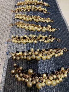 Pearls bracelet 200 each