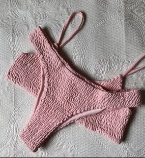 (Category: ) located in . Submitted by lira_ (Listing ID 1299161335, Image 1). Description: .