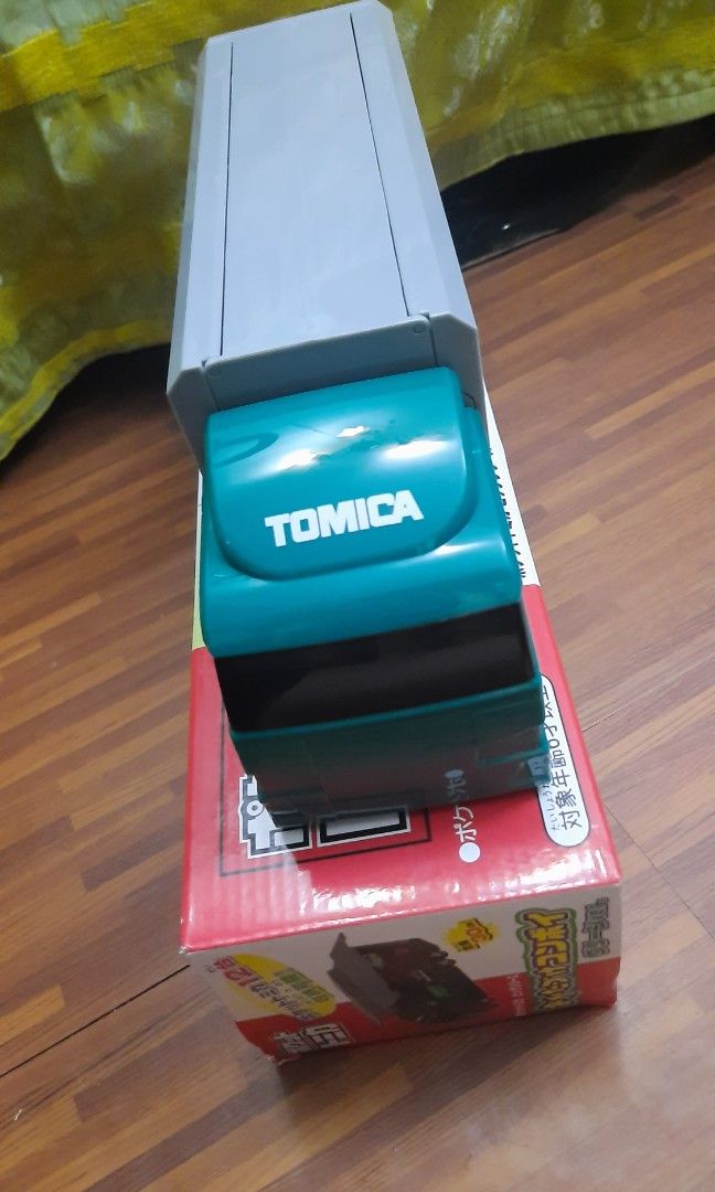 Pocket Tomica Big Series 12x3" (Category: Vehicle & Diecast Models) located in Manila. Submitted by luckycharm_215 (Listing ID 1299205174, Image 2). Description: big toy truck.