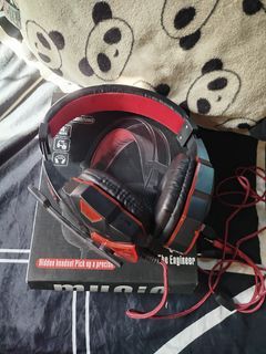 RED DRAGON GAMING HEADHONES WITH MIC AND NOISE CANCELLING