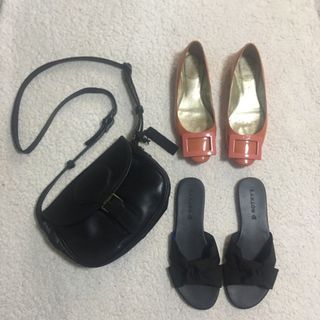 ROGER VIVIER GOMMETTE PATENT LEATHER BALLET FLATS AND ROTHY’S THE KNOT SANDALS IN BUNDLE WITH FREE GH BASS ALL LEATHER SLINGBAG
