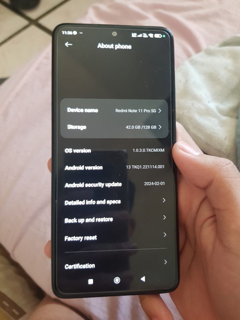 SALE 7K ONLY (Category: Xiaomi) located in Manila. Submitted by jrjustabi (Listing ID 1299135325, Image 3). Description: Redmi Note 11 Pro 5G 8+5ram 128rom Super Amoled display 120Hz refres rate Snapdragon 695 5G 108MP Camera minor dents no history repair no issue.