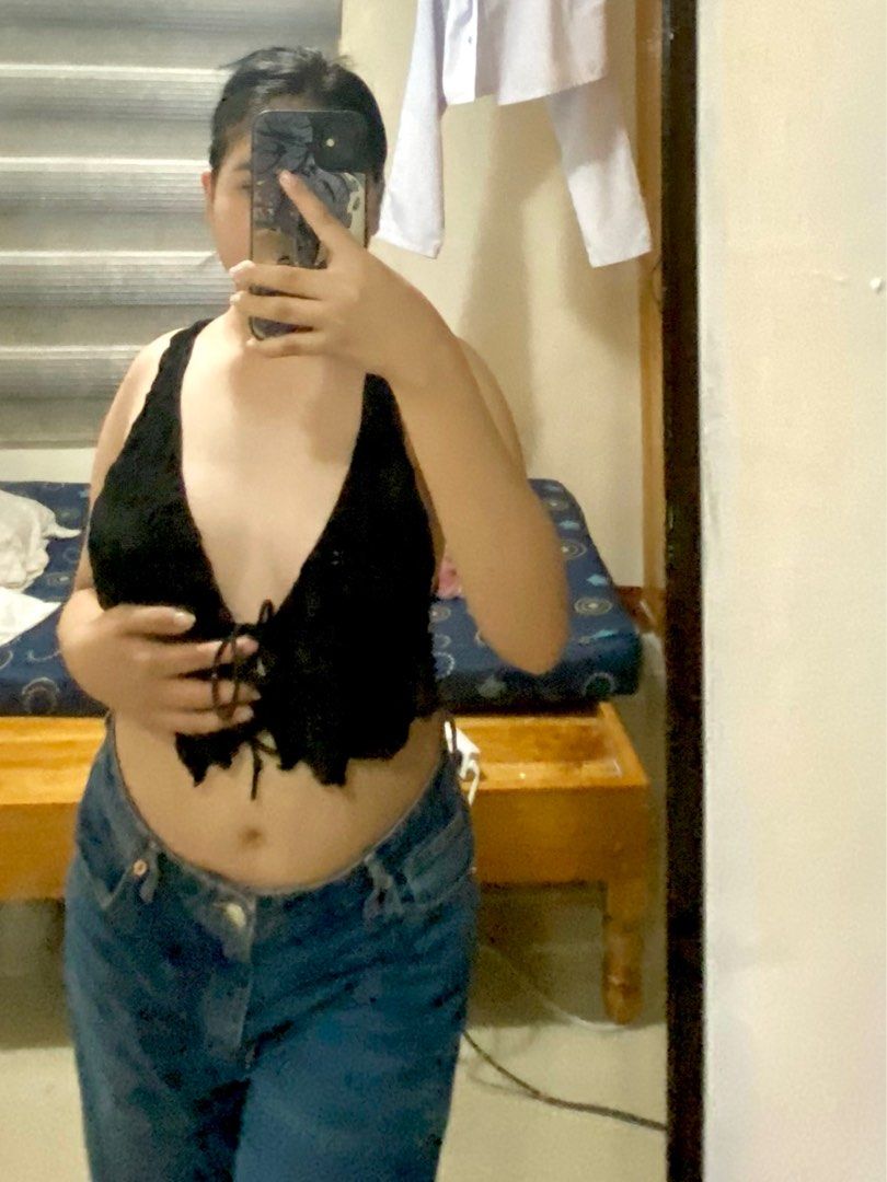 SHEIN ICON Tie Front Open Back Textured Tank Top (Category: Sleeveless) located in Manila. Submitted by thriftbae_ (Listing ID 1299225674, Image 3). Description: Black Sleeveles Top 🕷️Backless Top 🕷️Open front 🕷️XS - S size 🕷️best for beach getaway ☀️🌊 🕷️cover up or swimsuit 🕷️best for night out also 💋 🕷️once used Model Measurement: Bust: 35B Waist: 26 inch High Hip: 30 inch Hip: 36 inch Height: 5'0 ft Body Frame: Medium to Large.