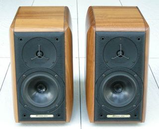 (Category: ) located in . Submitted by vintage_ear (Listing ID 1299131791, Image 1). Description: .