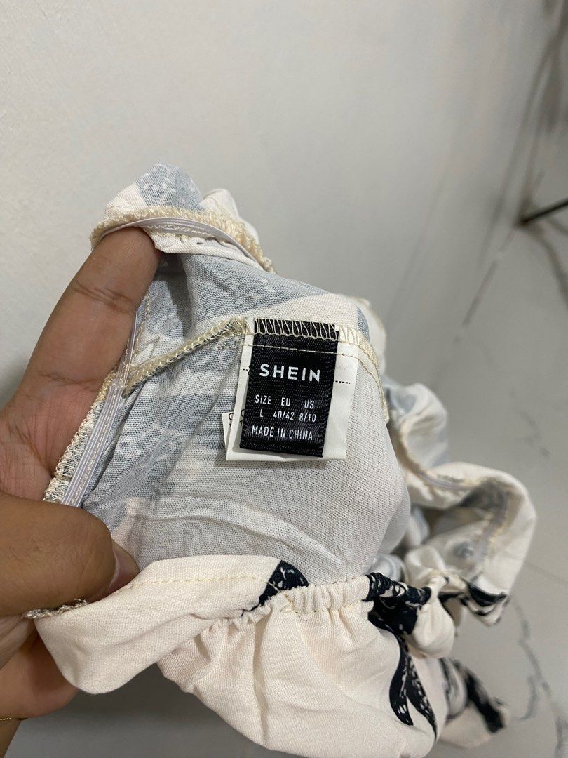 Summer halter wide leg jumpsuit (Category: Jumpsuits) located in Quezon City. Submitted by majmudge (Listing ID 1299268934, Image 3). Description: Wide leg, mahaba para sa matangkad Backless Normal chest 32” - 48” if stretched Length 55” pwede paputulan Leg width 22”.
