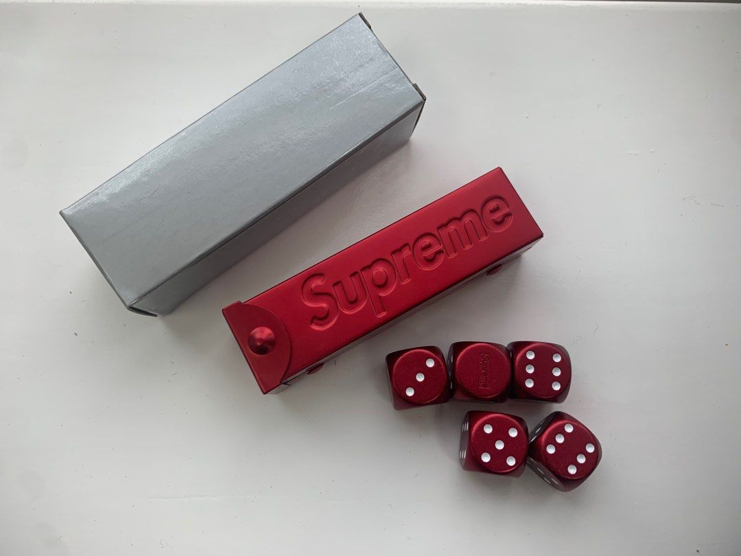supreme aluminum dice set 骰仔, 興趣及遊戲, 玩具& 遊戲類- Carousell