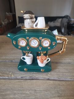 Teapottery teapot