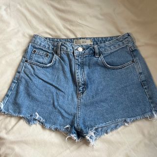(Category: ) located in . Submitted by bimi_ (Listing ID 1299133018, Image 1). Description: .