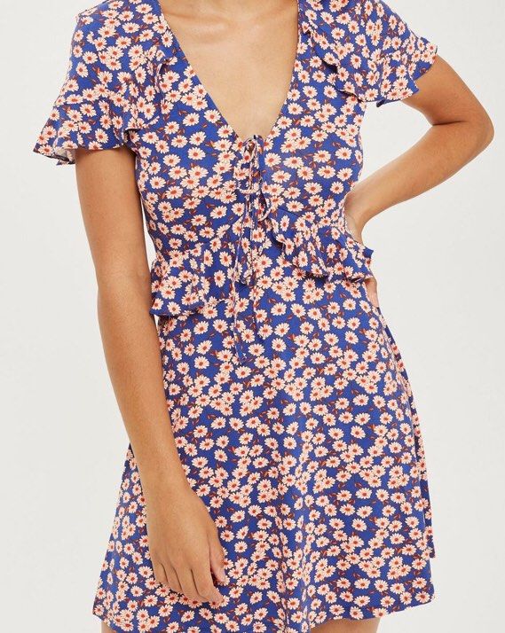 Topshop tea dress (Category: Dresses) located in San Pablo. Submitted by manic.pixie.wardrobe (Listing ID 1299200038, Image 2). Description: Fits xs-s.