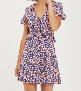 (Category: ) located in . Submitted by manic.pixie.wardrobe (Listing ID 1299200038, Image 1). Description: .
