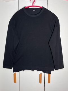 UNIQLO Black Sweater