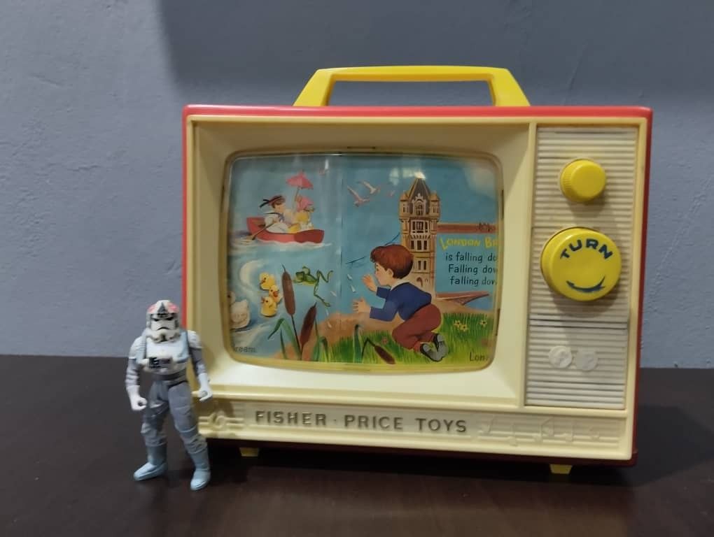 Vintage 1966 Fisher Price Two Tune Music Box TV London Bridge Row Your Boat Function