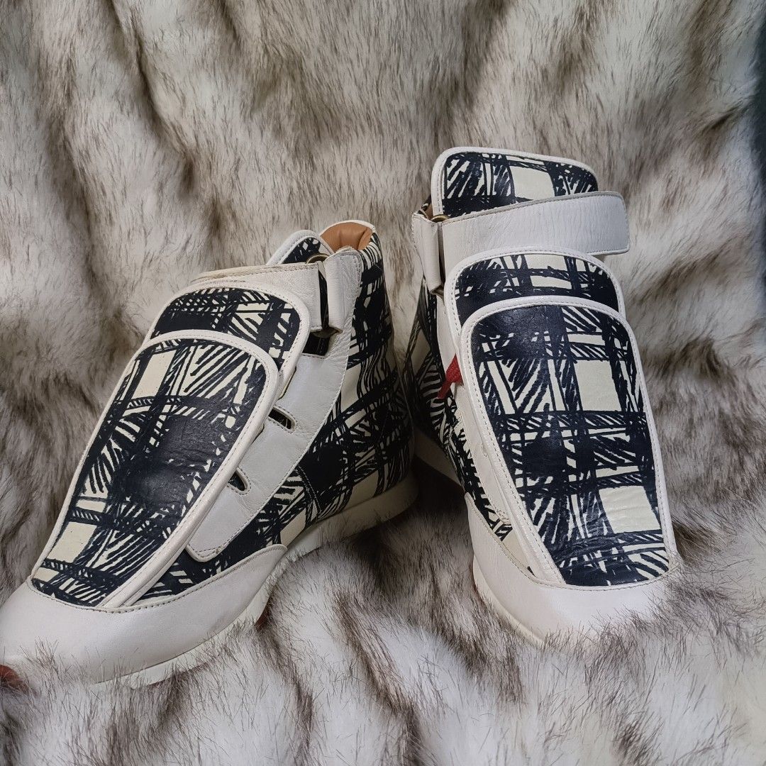 Vivienne Westwood men s triple tongue sneaker fall 15 Men s Fashion Footwear Sneakers on Carousell