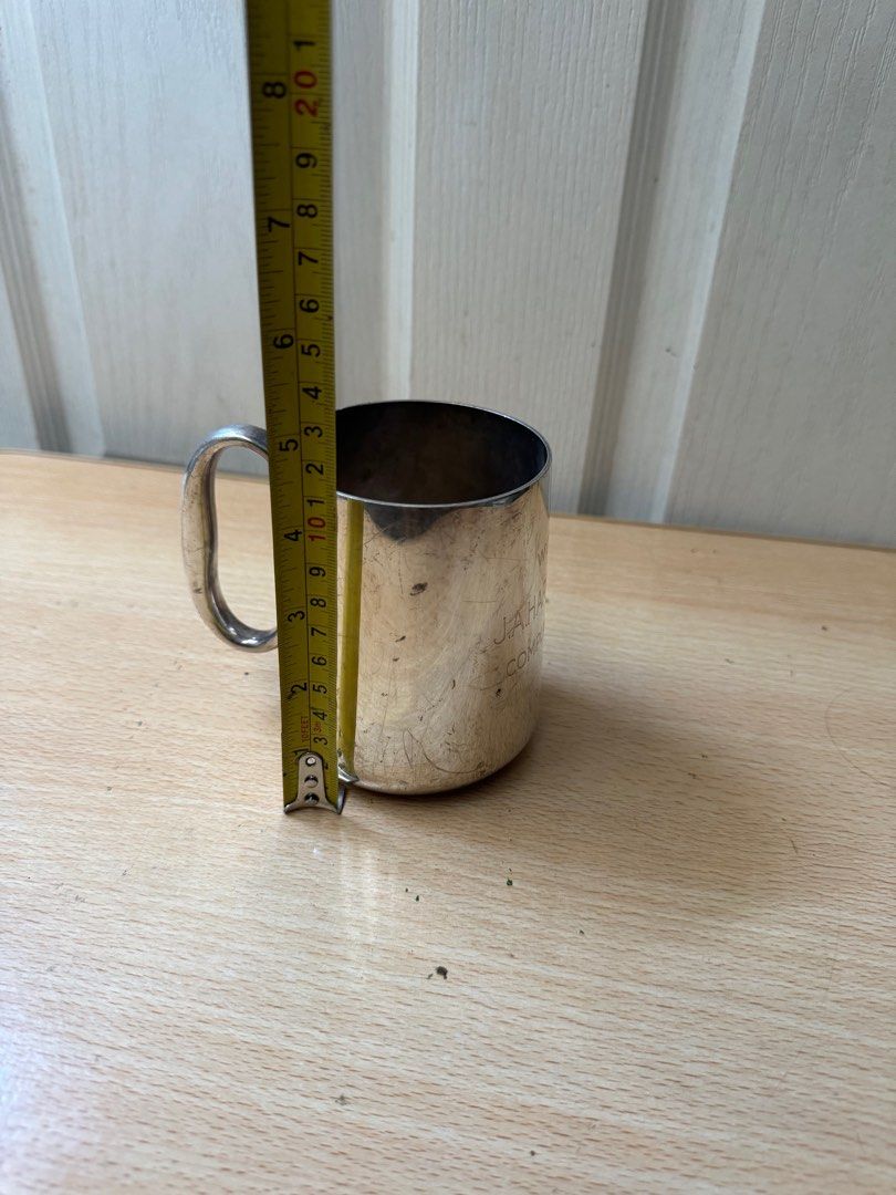 Walker & Hall Sheffield Silver Plated Antique Mug (Category: Coffee & Tea Tableware) located in Pasig City. Submitted by colawire (Listing ID 1299141306, Image 3). Description: Walker & Hall Sheffield Silver Plated Antique Mug.