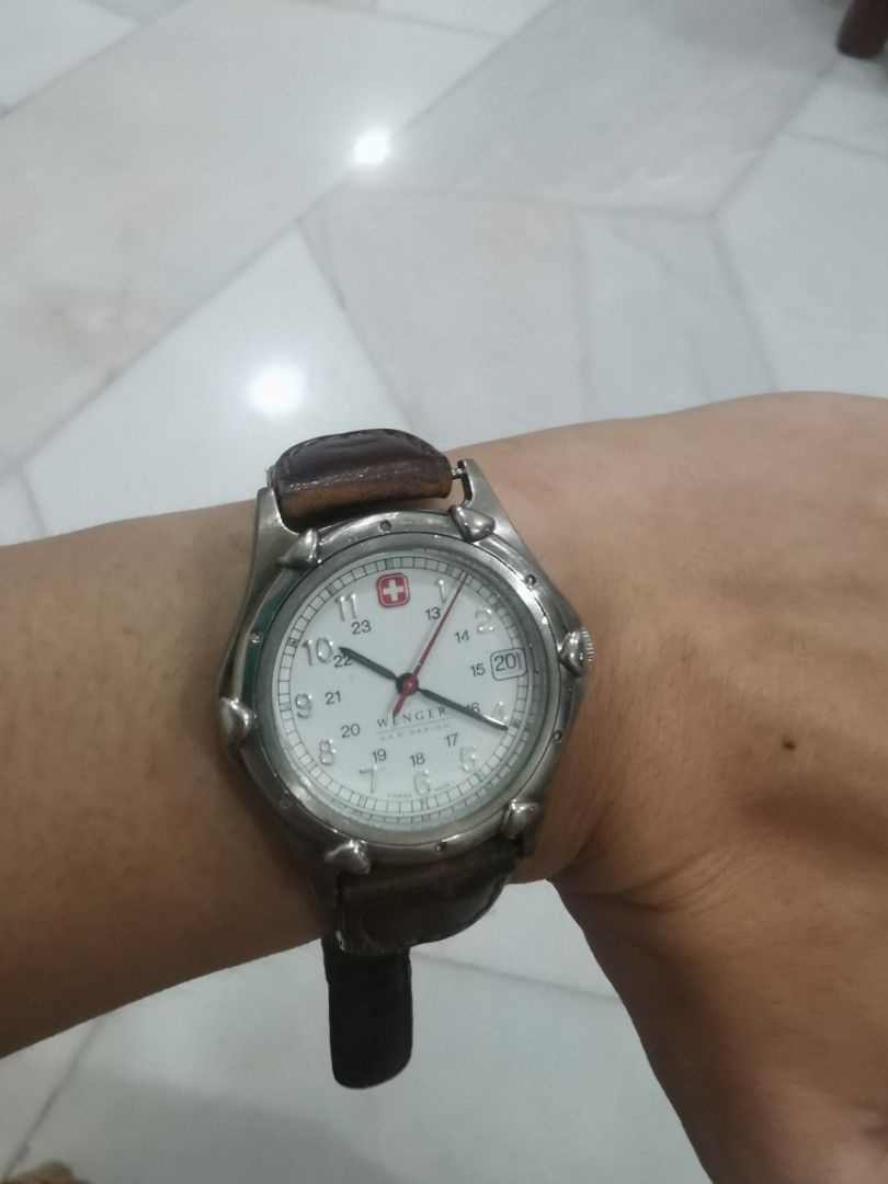 Wenger sak design upsidedown swiss 100m diver