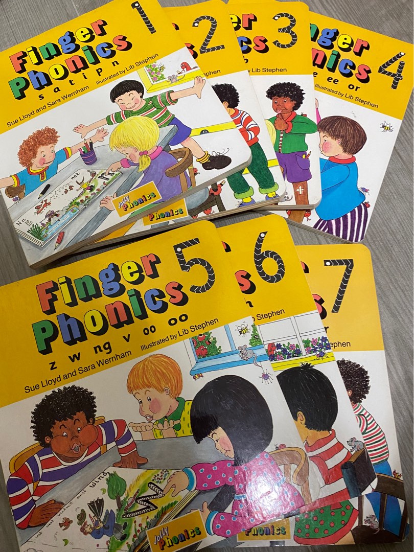 90%新Finger Phonics Jolly Phonics 1-7 全套, 興趣及遊戲, 書本& 文具 