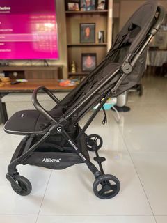Akeeva Smart Fold Stroller