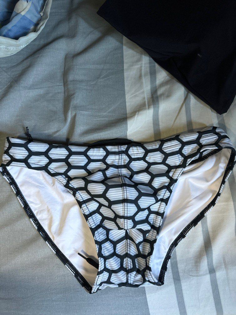 Aronik swim brief online