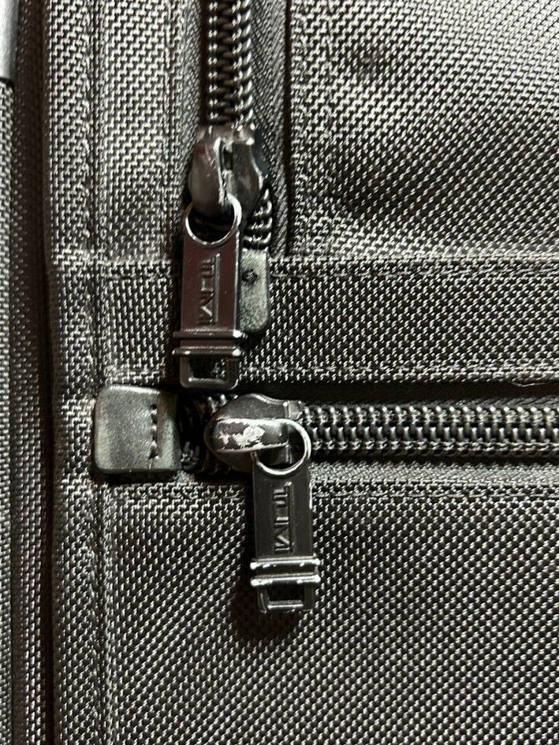 AUTHENTIC TUMI CARRY ON BAG (MEDIUM SIZE) (Category: Luggage) located in Dinalupihan. Submitted by w_finds (Listing ID 1299382886, Image 3). Description: ❗SHIPPING FEE NOT INCLUDED TO THE PRICE. ✅ STILL NEGOTIABLE (NOT TOO LOW) ✅ WHAT YOU SEE WHAT YOU GET ✅ MOP: COP, GCASH, BANK TRANSFER. ✅ COURIER: LBC, JNT, JR EXPRESS ✅ NO RETURN WITHOUT VIDEO PROOF ✅ALL FLAWS WHERE SEEN ON THE PICTURE ❌ NO TO JOYJOY BUYER/RESERVER.