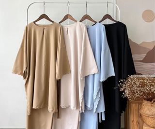 (Category: ) located in . Submitted by lilfullcloset (Listing ID 1299091093, Image 1). Description: .