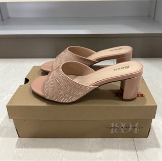 (Category: ) located in . Submitted by sunlikestore (Listing ID 1299372495, Image 1). Description: .